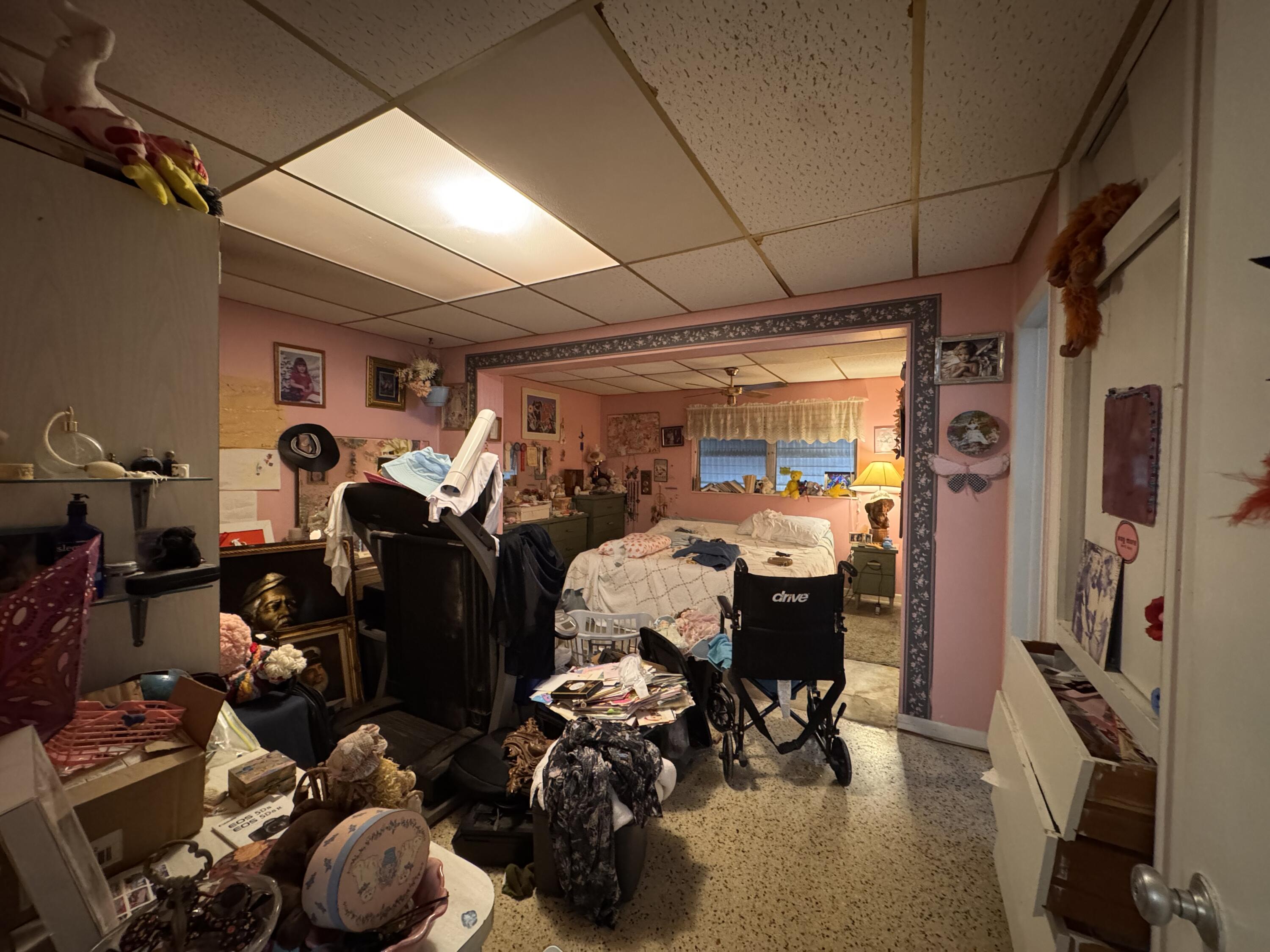 110 East Ridge Road Islamorada, FL 33036 - Photo 15 of 22 110 E. Ridge Road - Master Bedroom