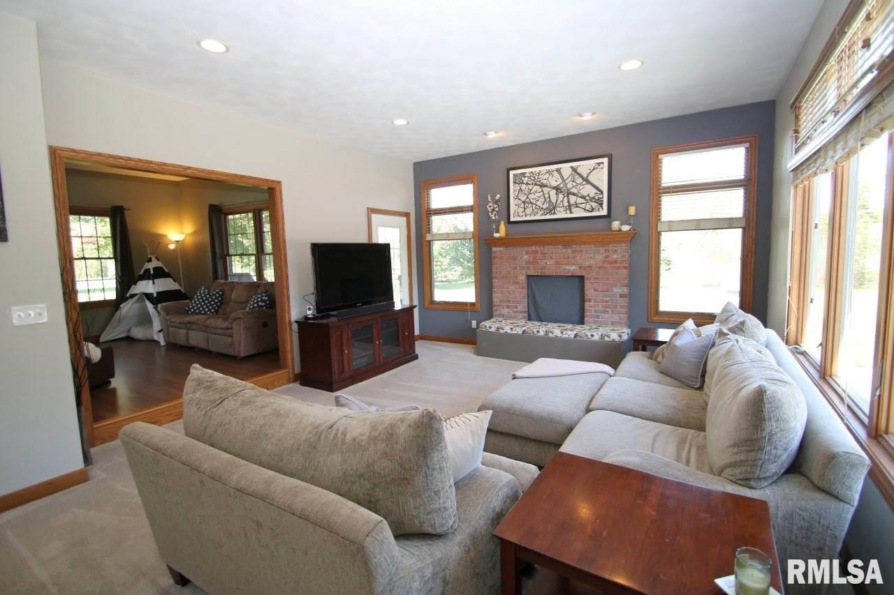 26290 Michel Road Tremont, IL 61568 - Photo 8 of 35