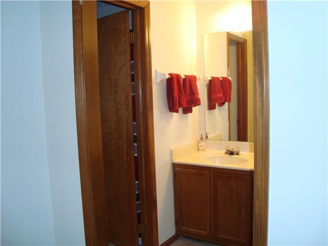 5287 Ruthton Road, Unit 17 Columbus, OH 43220 - Photo 11 of 14