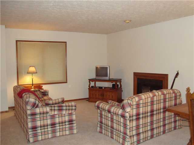 5287 Ruthton Road, Unit 17 Columbus, OH 43220 - Photo 3 of 14
