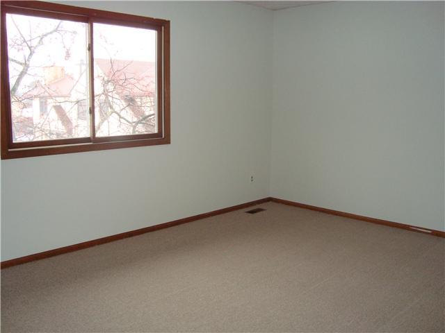 5287 Ruthton Road, Unit 17 Columbus, OH 43220 - Photo 9 of 14