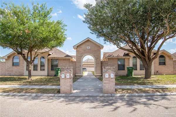 $925 | 1005 Cedarwood Drive, Rio Grande City, TX 78582