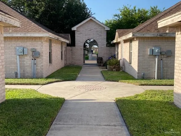 $925 | 1005 Cedarwood Drive, Rio Grande City, TX 78582