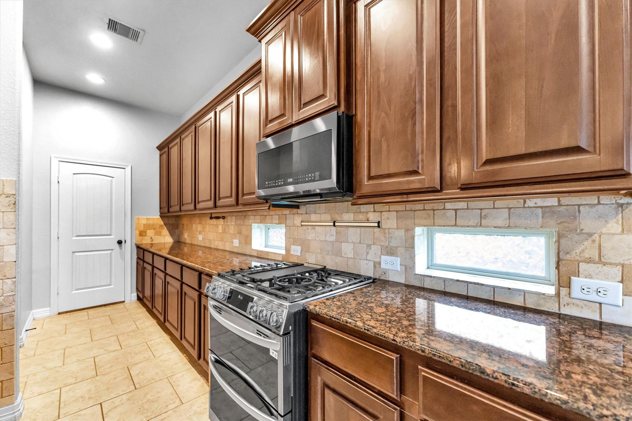 255 New Harmony Trail Spring, TX 77389 - Photo 12 of 37