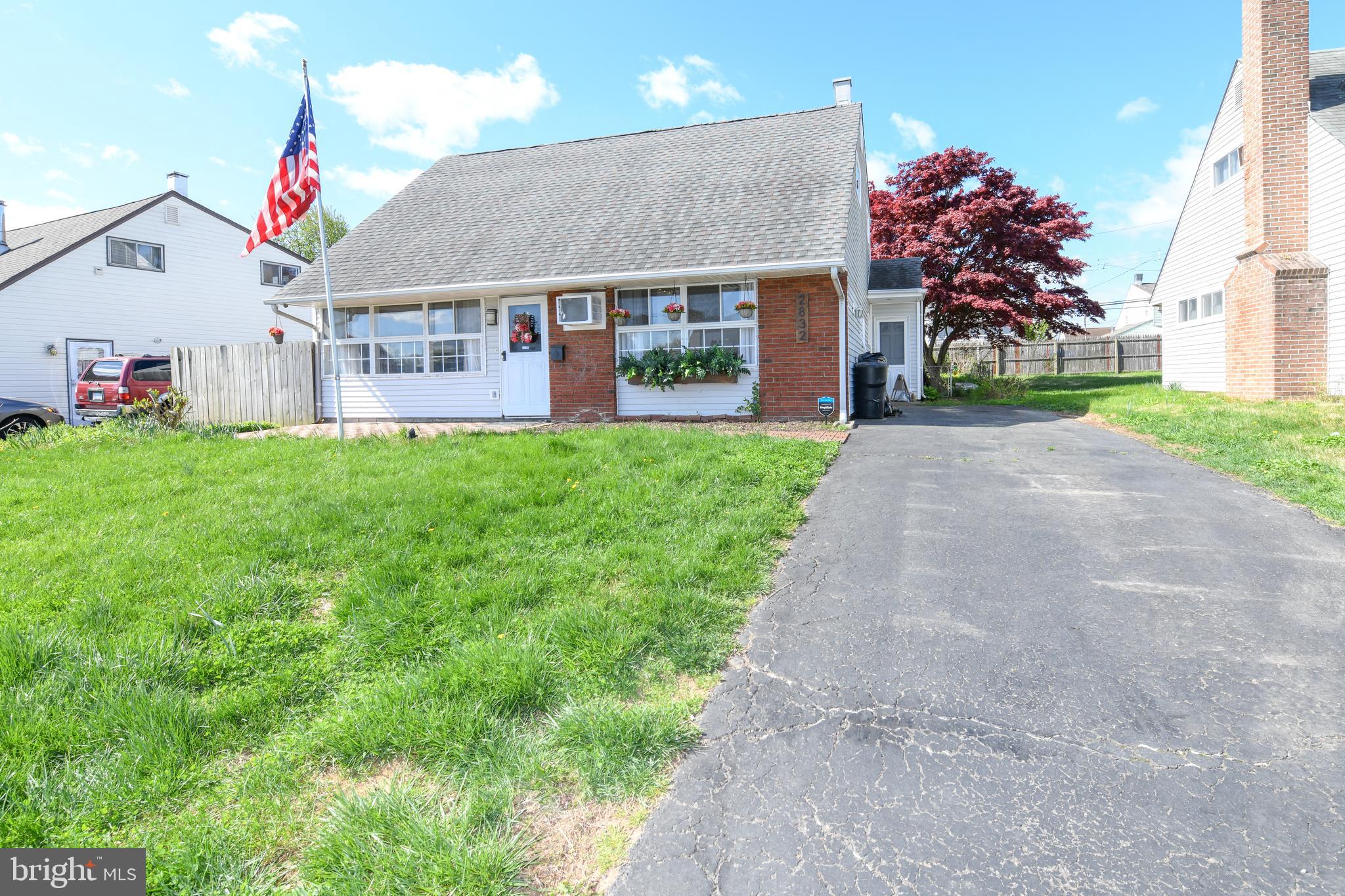 2832 Norcom Road Philadelphia, PA 19154 - Photo 2 of 36 Gallery Image 2