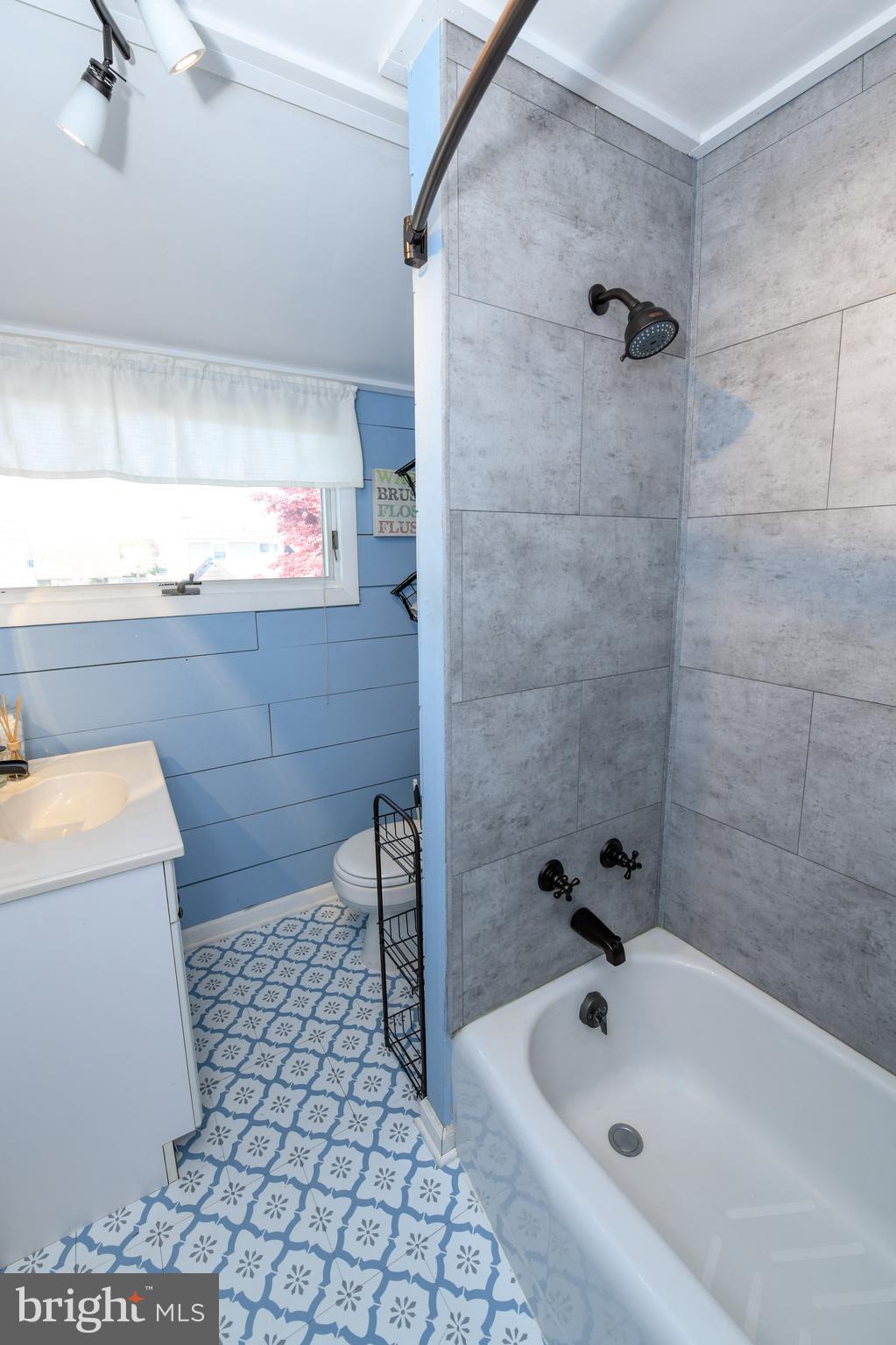 2832 Norcom Road Philadelphia, PA 19154 - Photo 35 of 36 Gallery Image 35