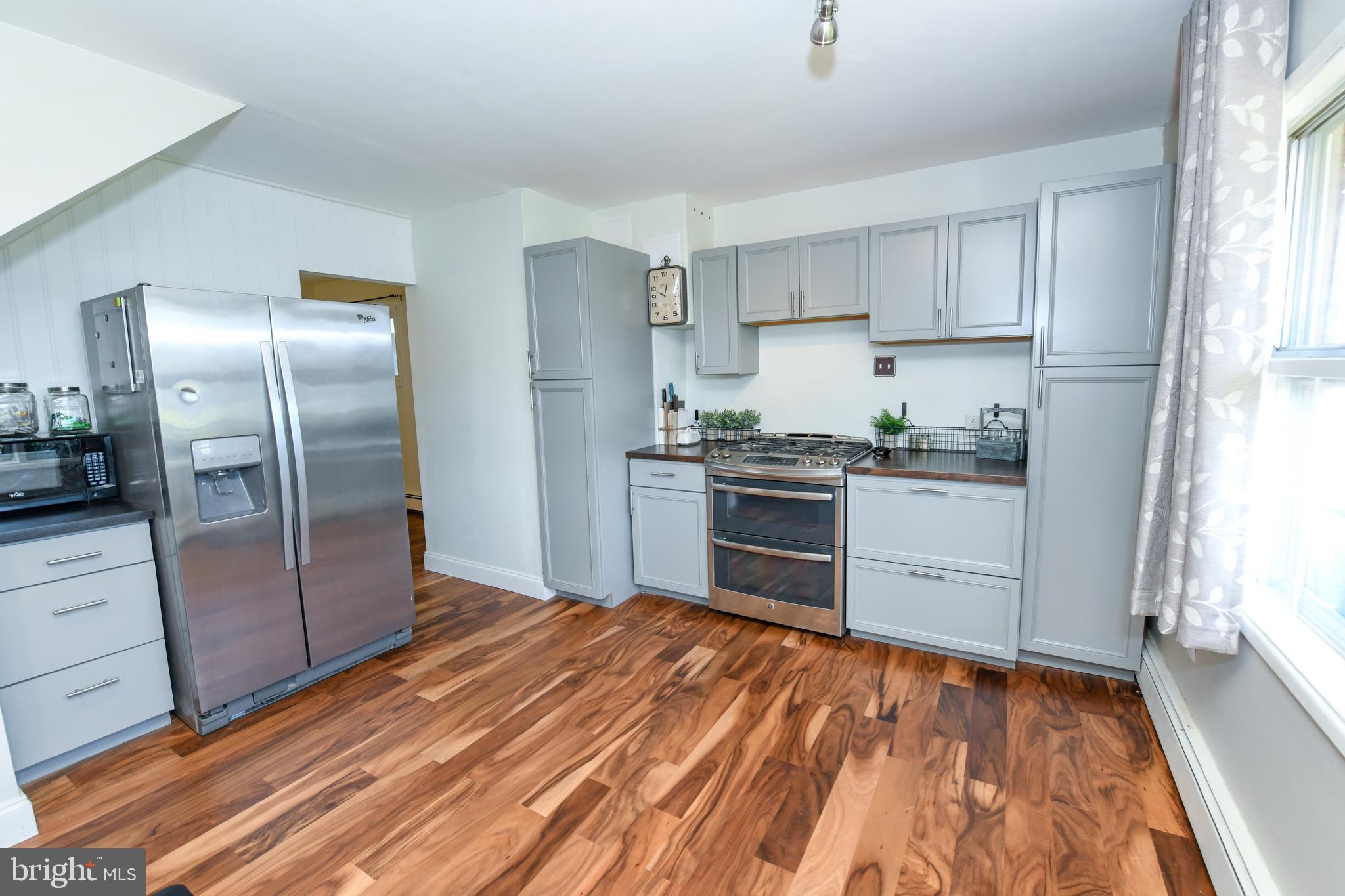 2832 Norcom Road Philadelphia, PA 19154 - Photo 9 of 36 Gallery Image 9