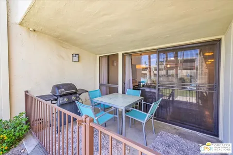$229,000 | 1655 East Palm Canyon Drive, Unit 609, Palm Springs, CA 92264