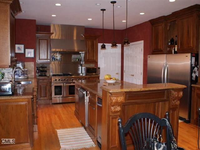 11 Whitewood Road Newtown, CT 06470 - Photo 1 of 1