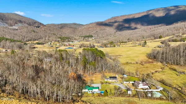 $257,000 | 3311 Rebecca Road, Big Stone Gap, VA 24219