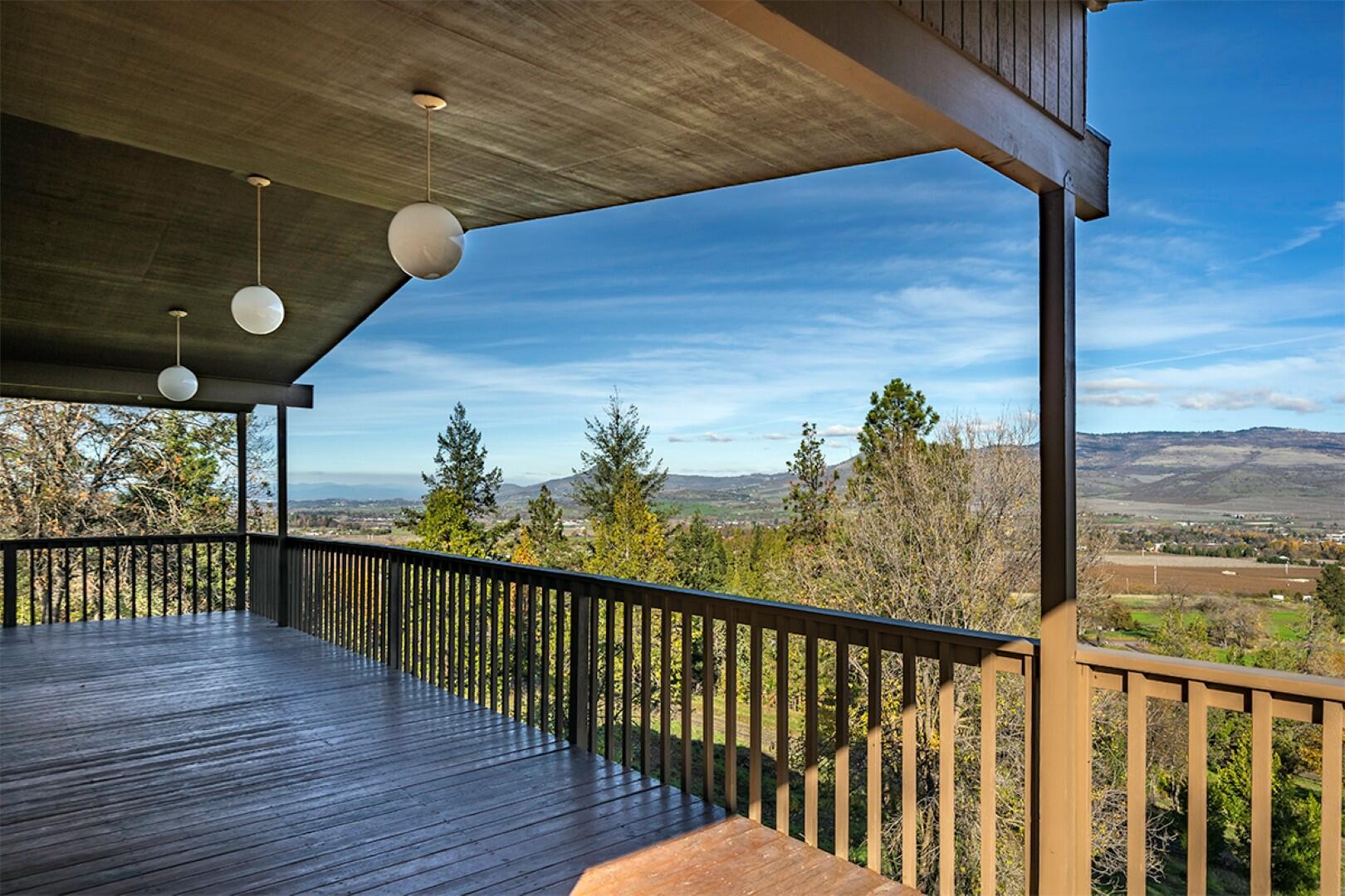 1057 Anderson Creek Road Talent, OR 97540 - Photo 35 of 50 DSC02731