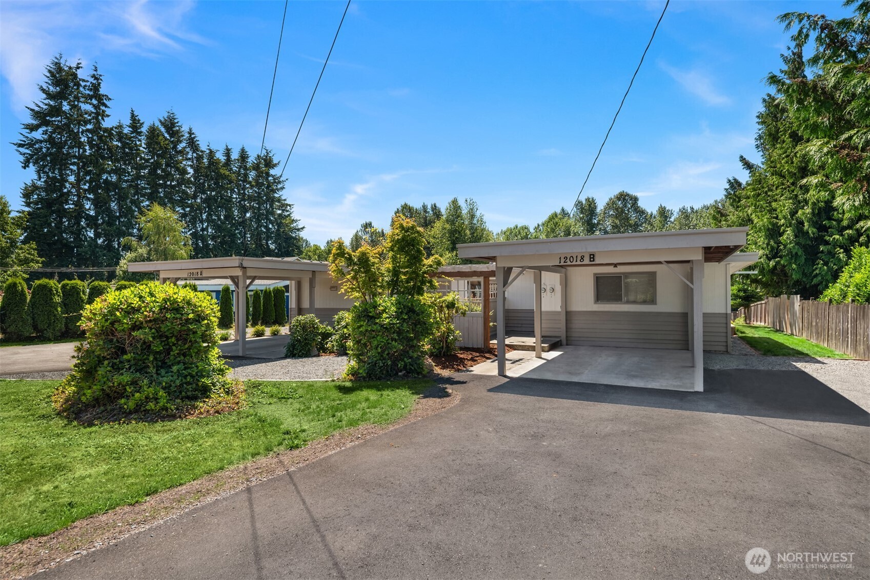 12018 Gibson Road Everett, WA 98204 - Photo 4 of 25