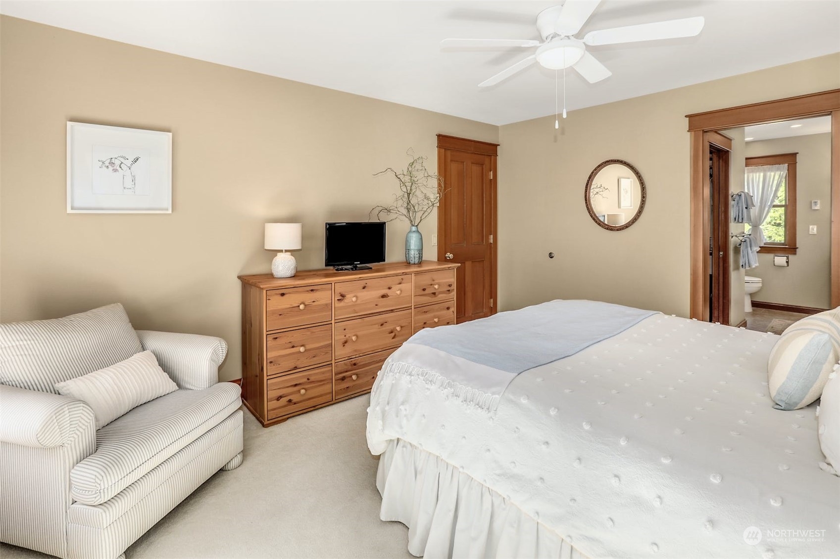 6909 Denali Way Clinton, WA 98236 - Photo 12 of 39 Gallery Image 12