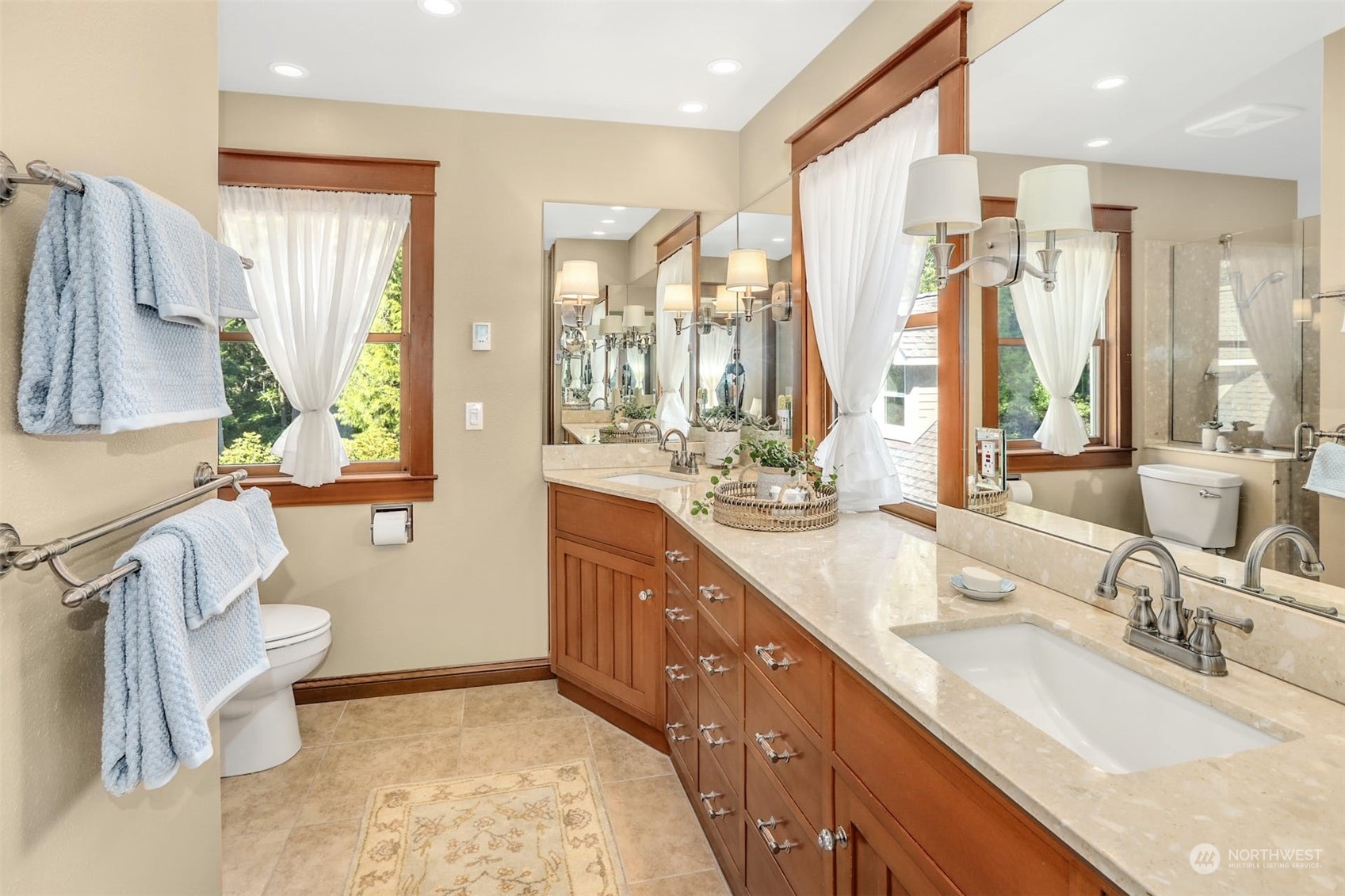 6909 Denali Way Clinton, WA 98236 - Photo 13 of 39 Gallery Image 13