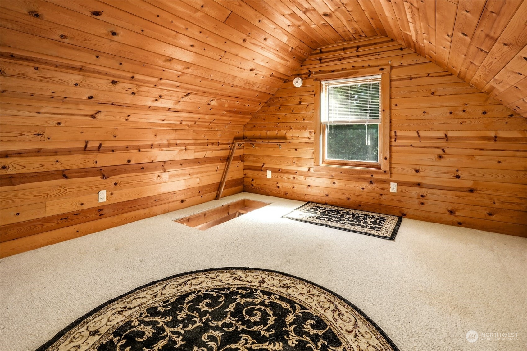 6909 Denali Way Clinton, WA 98236 - Photo 17 of 39 Gallery Image 17