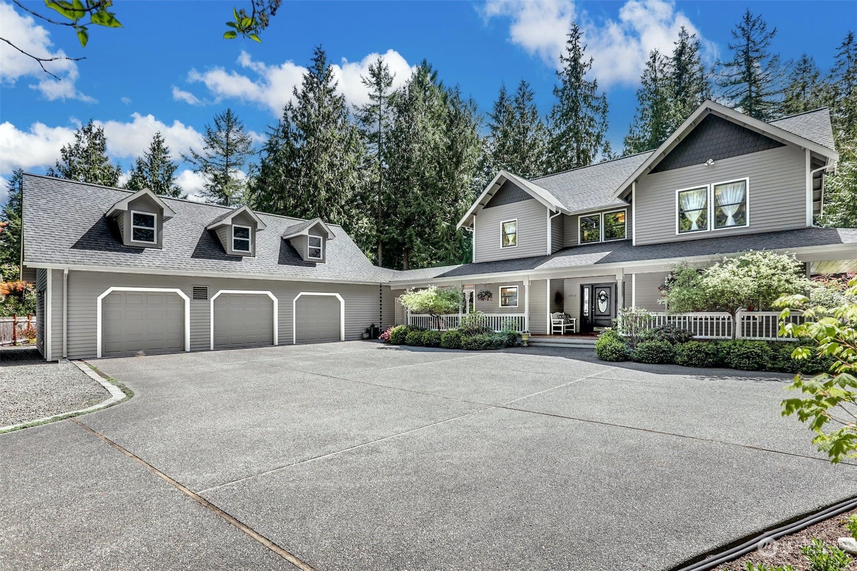 6909 Denali Way Clinton, WA 98236 - Photo 2 of 39 Gallery Image 2