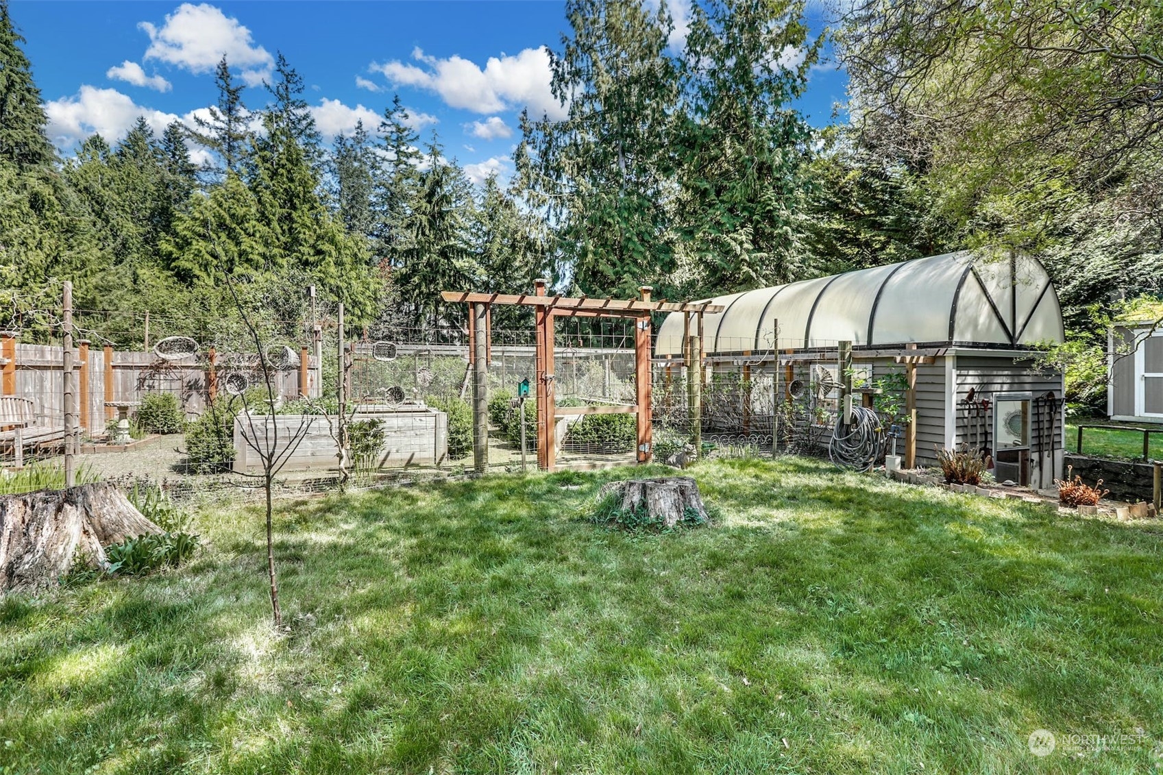 6909 Denali Way Clinton, WA 98236 - Photo 32 of 39 Gallery Image 32