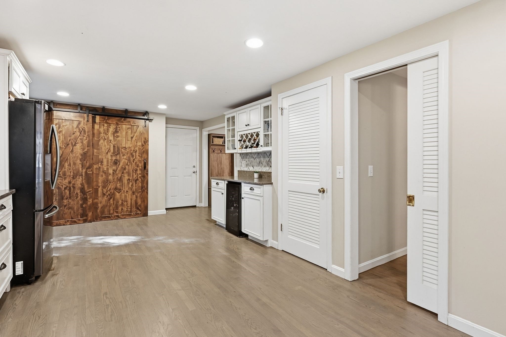 218 Heatherstone Road Amherst, MA 01002 - Photo 16 of 42 Gallery Image 16
