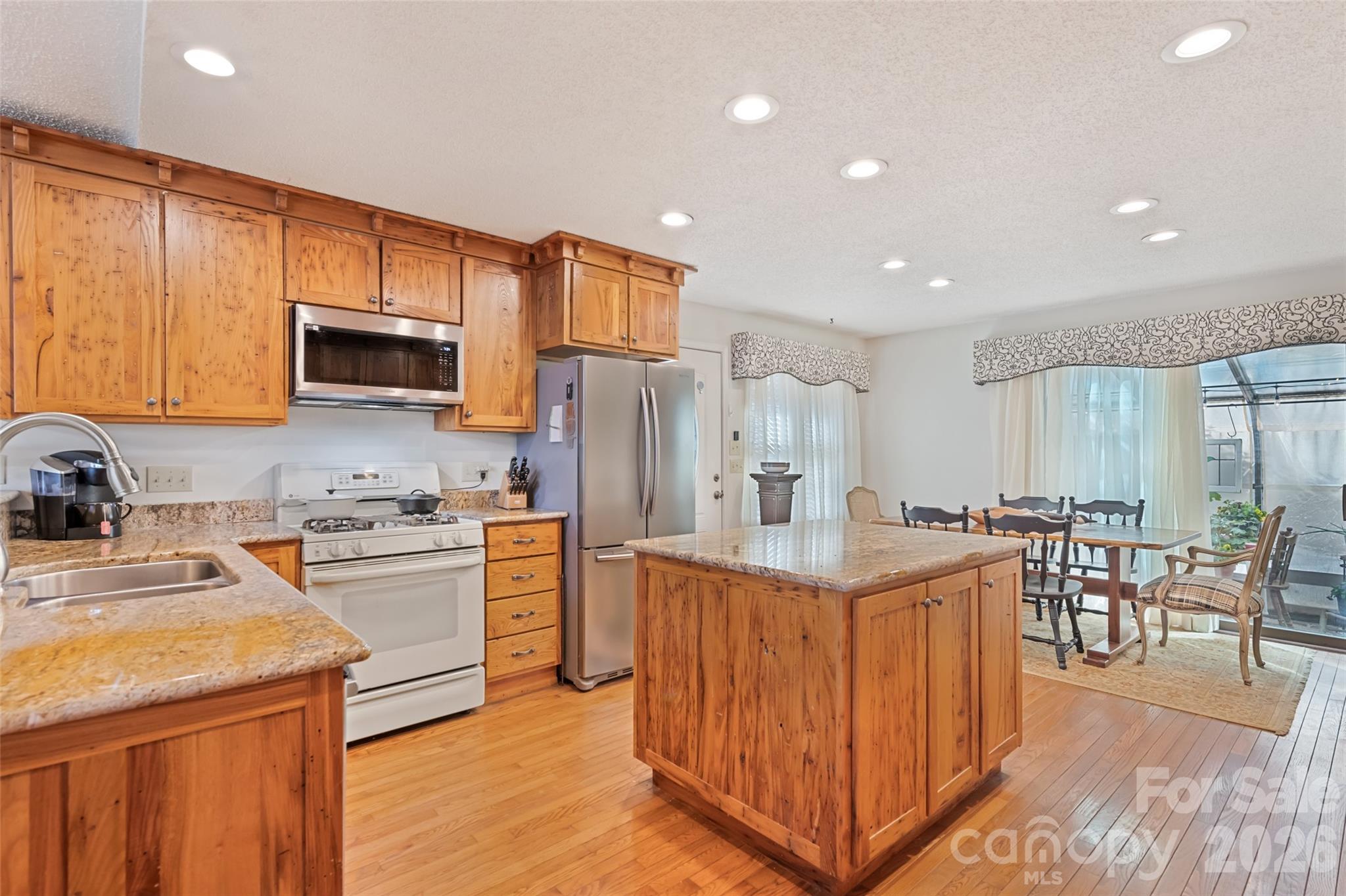 831 Forest Run Road Whittier, NC 28789 - Photo 12 of 44 Gallery Image 12