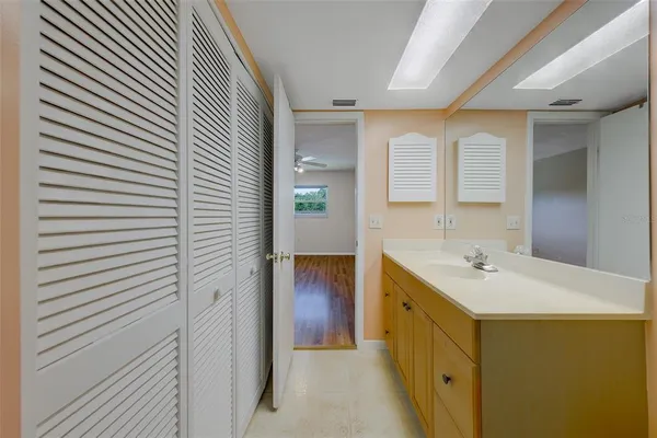 $1,700 | 9881 113th Street, Unit 215, Seminole, FL 33772