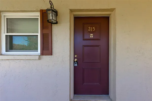 $1,700 | 9881 113th Street, Unit 215, Seminole, FL 33772