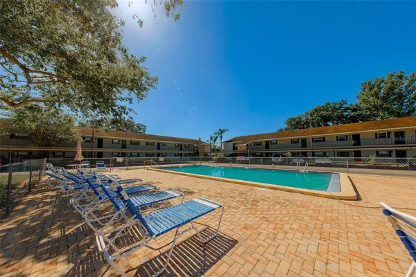 $1,700 | 9881 113th Street, Unit 215, Seminole, FL 33772