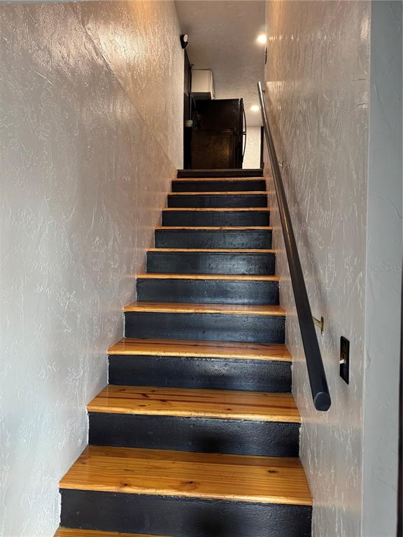 21 Southwest 1st Avenue, Unit A Ocala, FL 34471 - Photo 2 of 4 a view of entryway