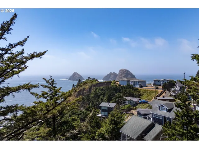 $189,000 | 15 Chinook Avenue, Unit 5, Oceanside, OR 97134