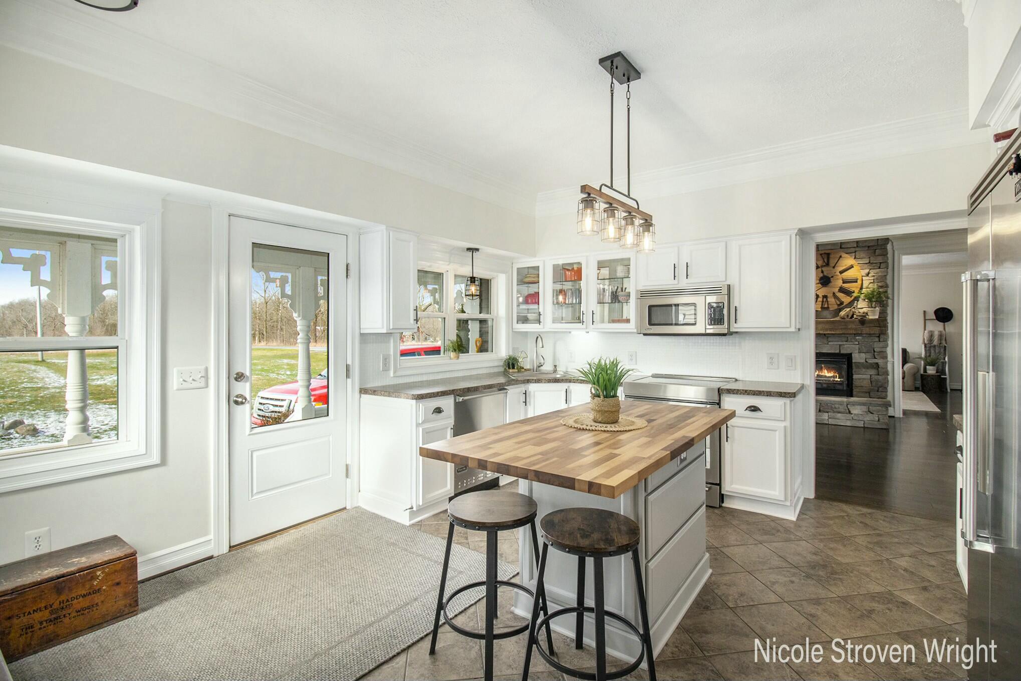 140 Holt Road Williamston, MI 48895 - Photo 2 of 26 tempImageAjndGU