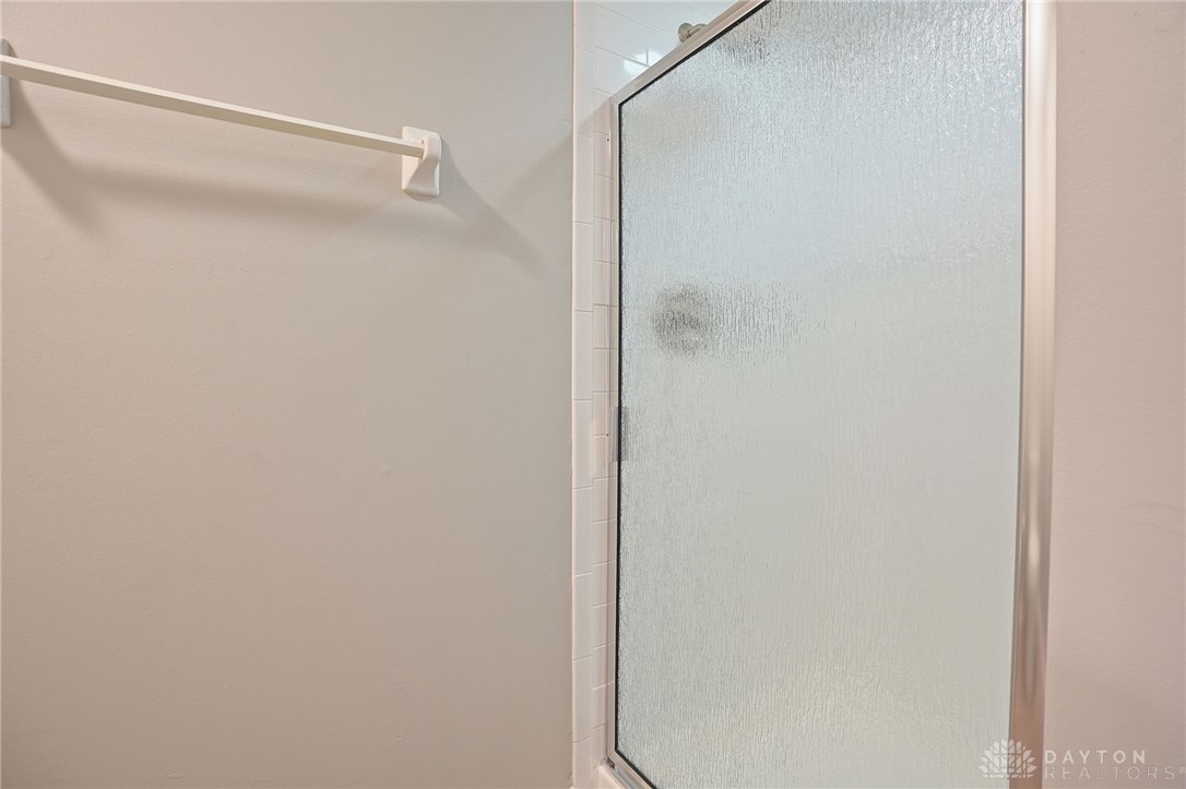 7670 Bigger Road Centerville, OH 45459 - Photo 32 of 41 master shower