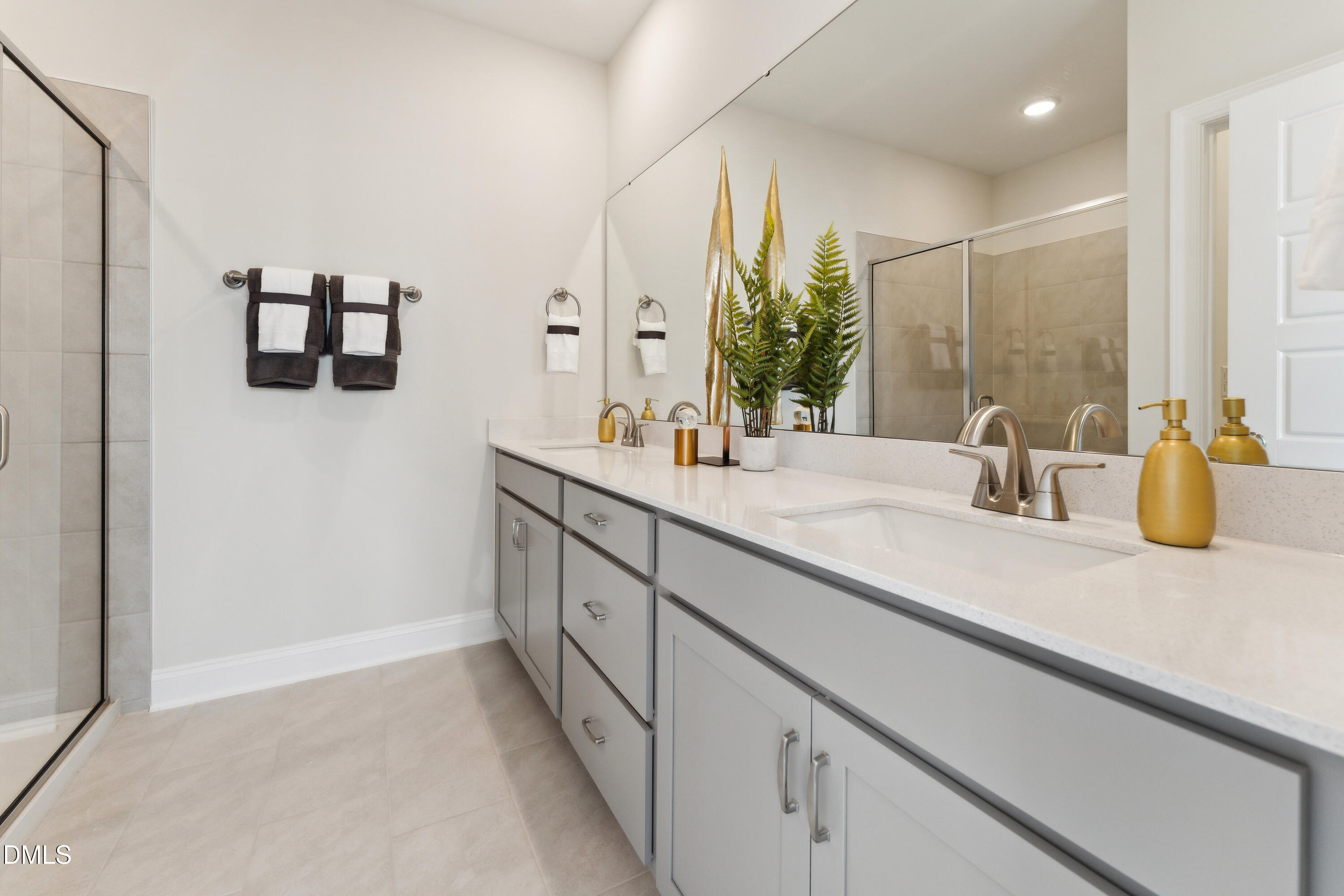 10632 Pleasant Branch Drive Raleigh, NC 27614 - Photo 19 of 35 a bathroom with sink and mirror