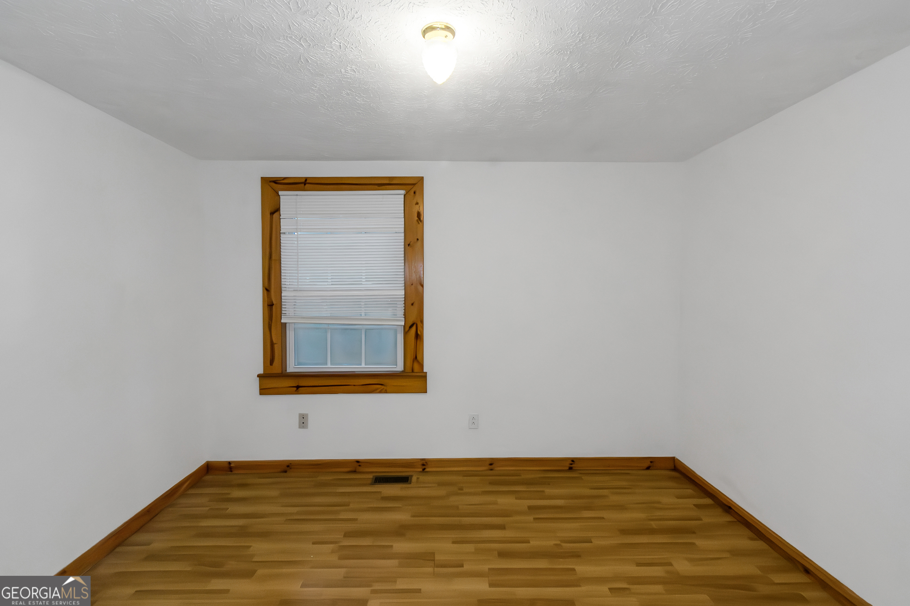 7600 Suwannee Court Jonesboro, GA 30236 - Photo 16 of 35 a view of an empty room