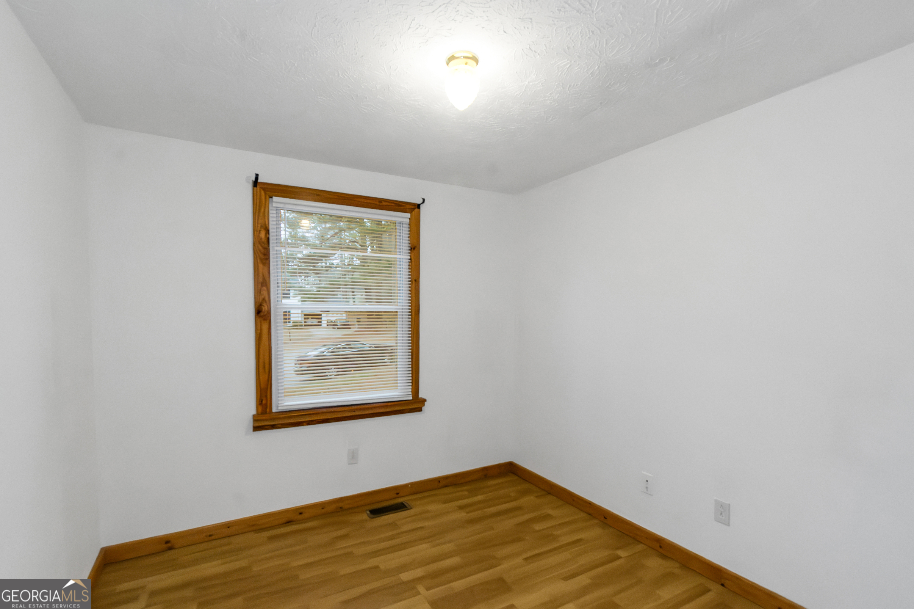 7600 Suwannee Court Jonesboro, GA 30236 - Photo 18 of 35 a view of a room with window