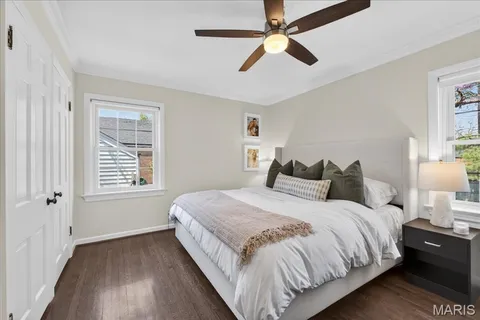 $395,000 | 881 Victoria Place, St. Louis, MO 63122