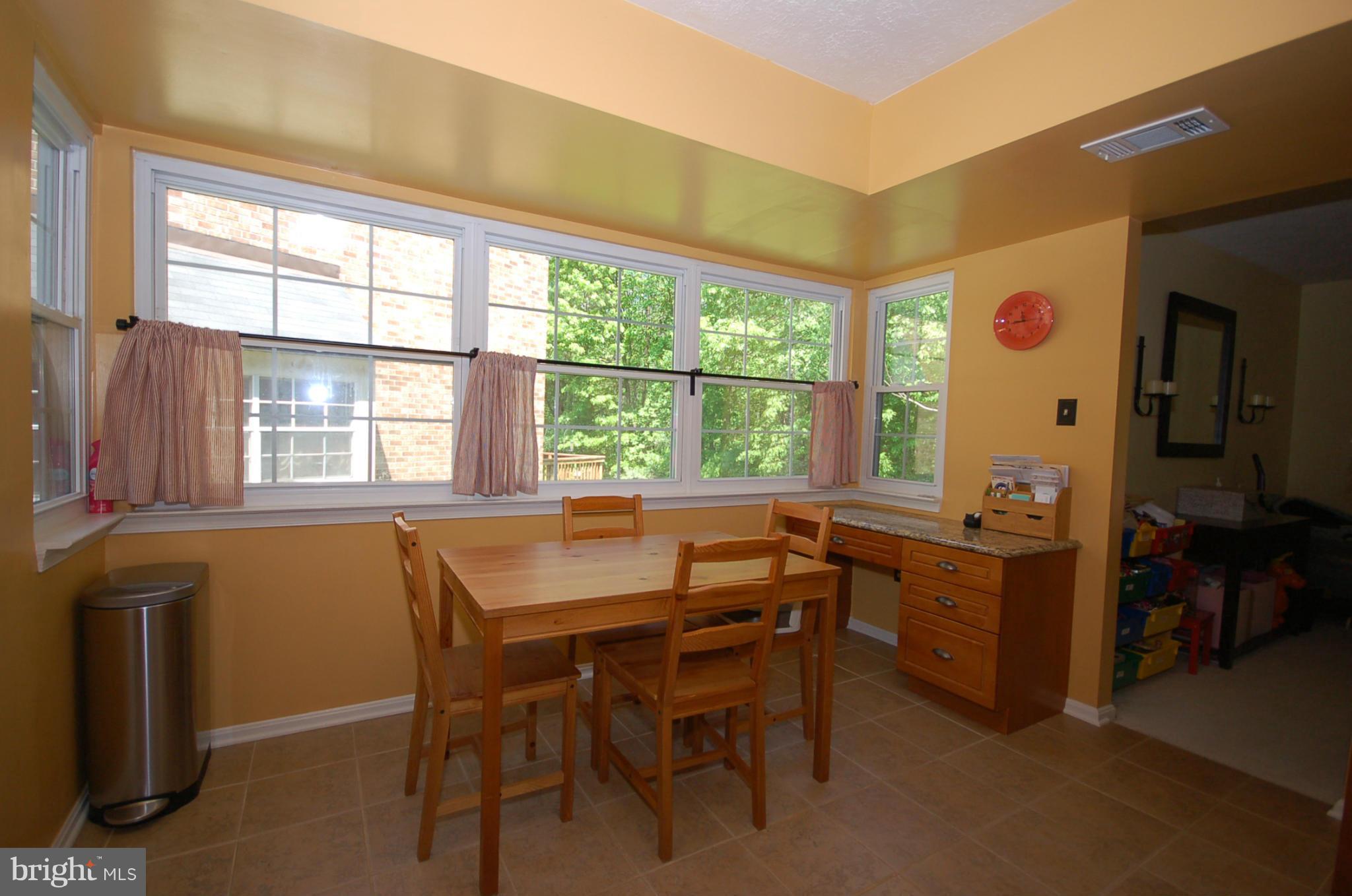 11429 Encore Drive Silver Spring, MD 20901 - Photo 6 of 21 Kitchen