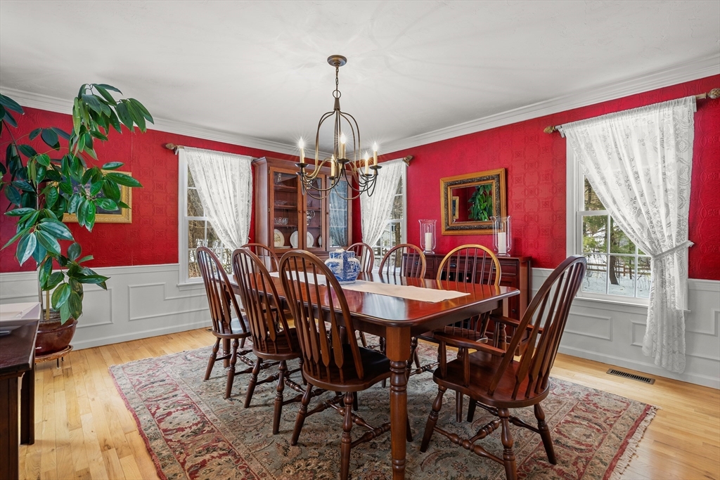 7 Huckleberry Road Hopkinton, MA 01748 - Photo 17 of 41 Gallery Image 17