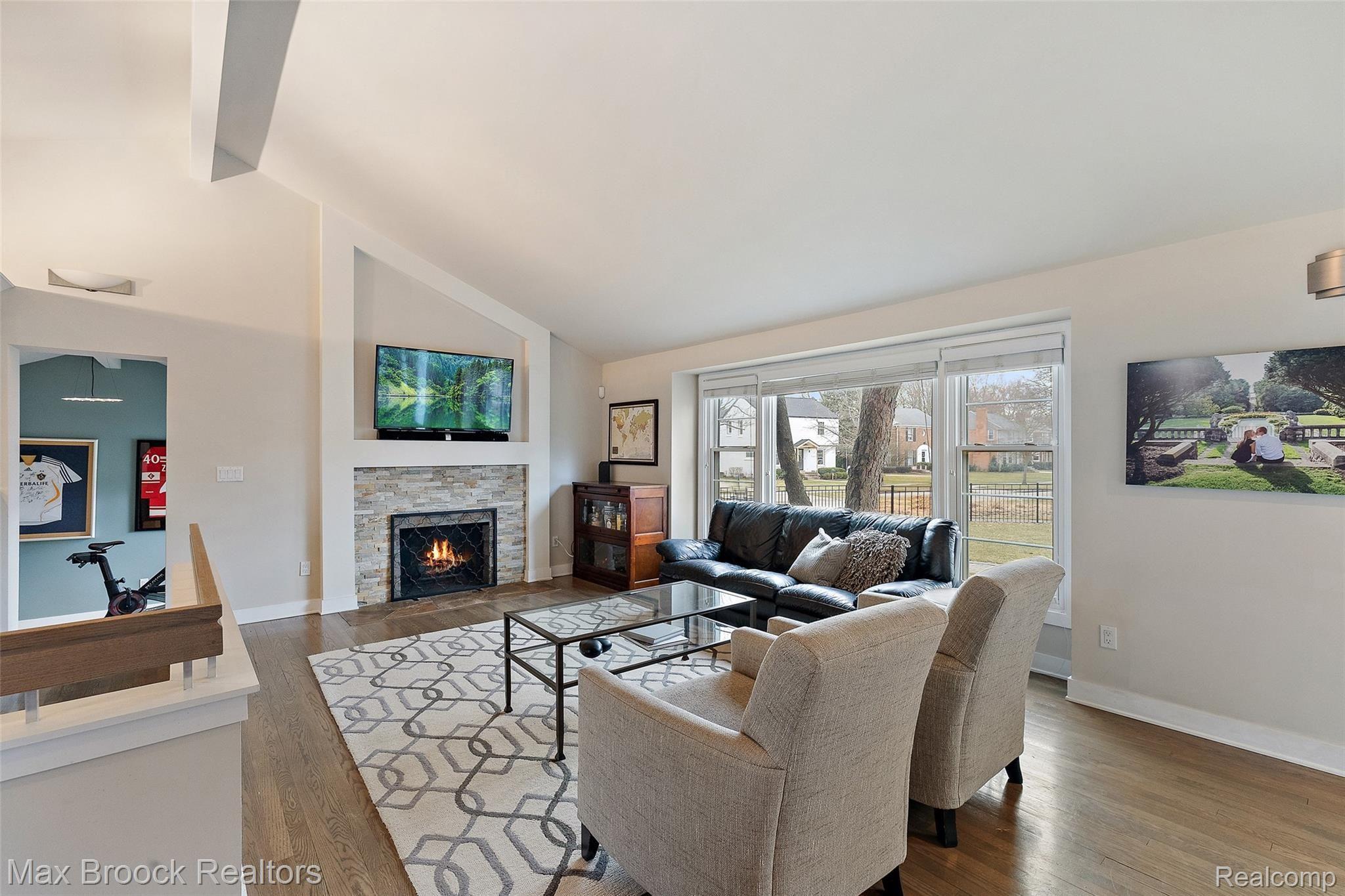 2665 Bembridge Road Royal Oak, MI 48073 - Photo 5 of 31 2665 Bembridge Rd-25 - Edited.jpg