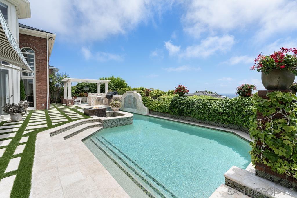 6815 La Jolla Scenic Dr North  