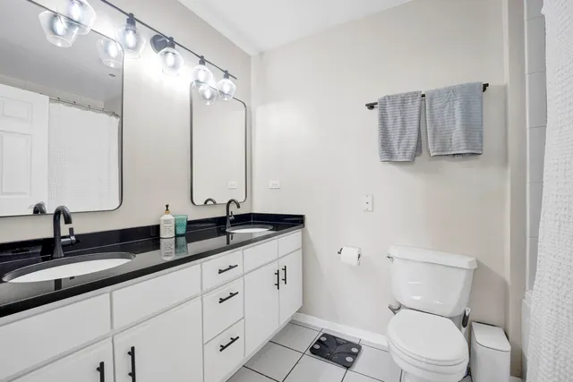 $389,999 | 1525 South Sangamon Street, Unit 301, Chicago, IL 60608