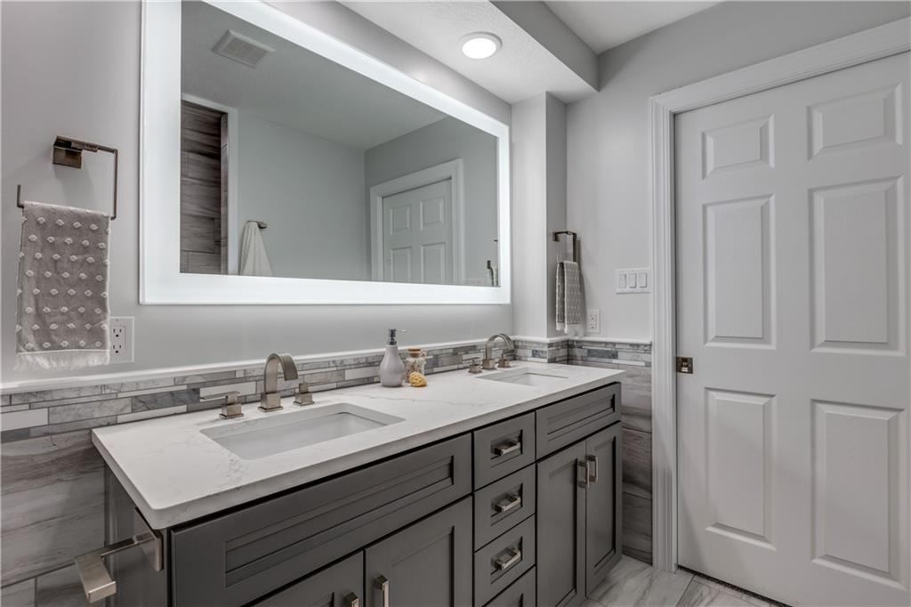5547 Glass Road Pittsburgh, PA 15205 - Photo 13 of 25 Gallery Image 13