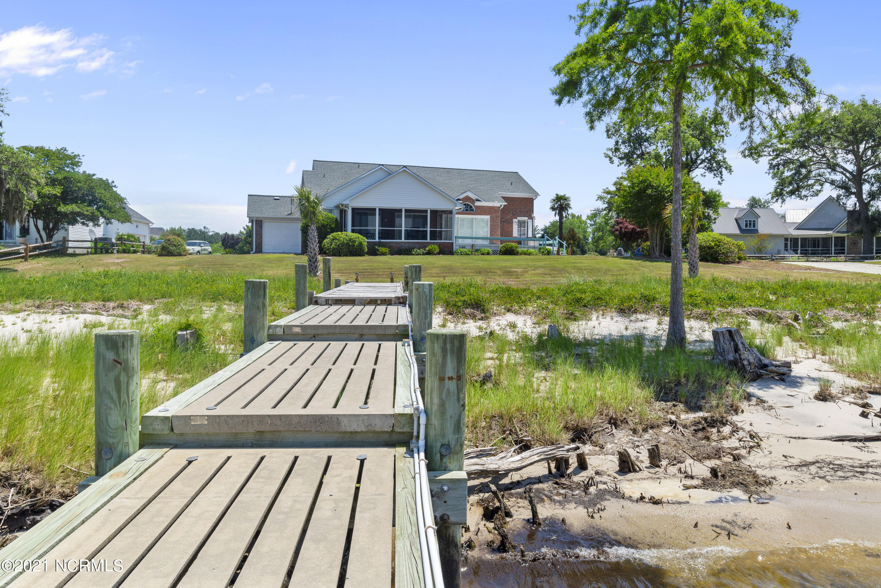130 Moores Farm Road-7