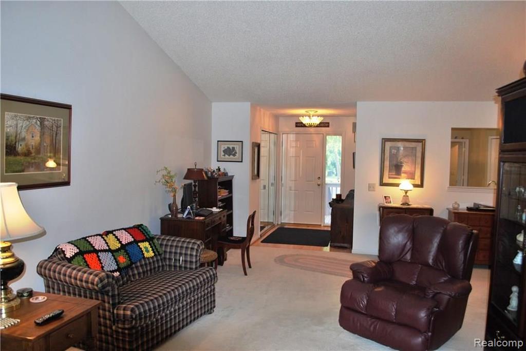 21630 River Ridge, Unit 202 Farmington, MI 48335 - Photo 6 of 35