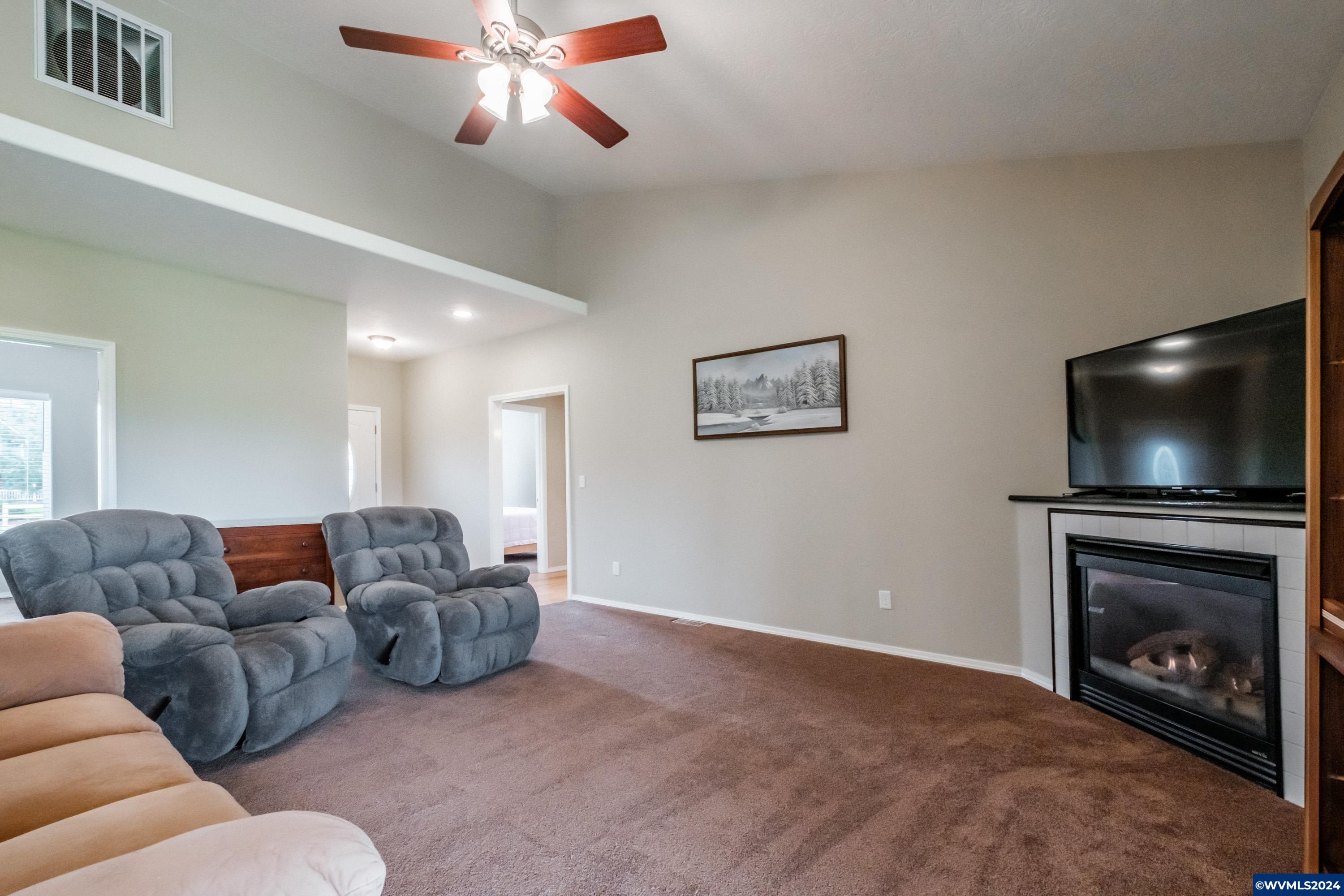 4673 Northeast Wds Road Albany, OR 97321 - Photo 10 of 42