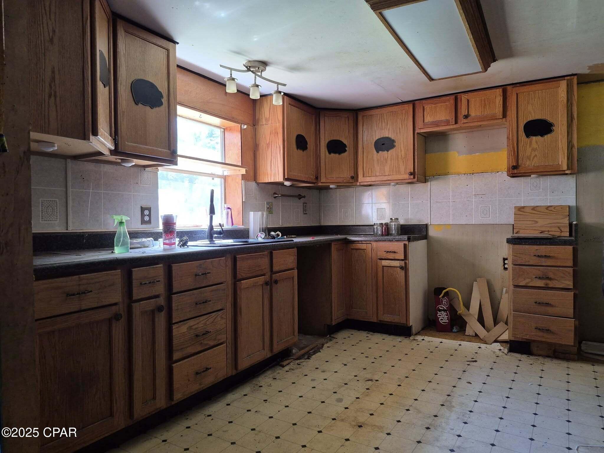 301 German Club Road DeFuniak Springs, FL 32433 - Photo 4 of 18 Gallery Image 4