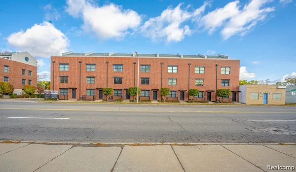 $3,500 | 622 West Eleven Mile Road, Royal Oak, MI 48067