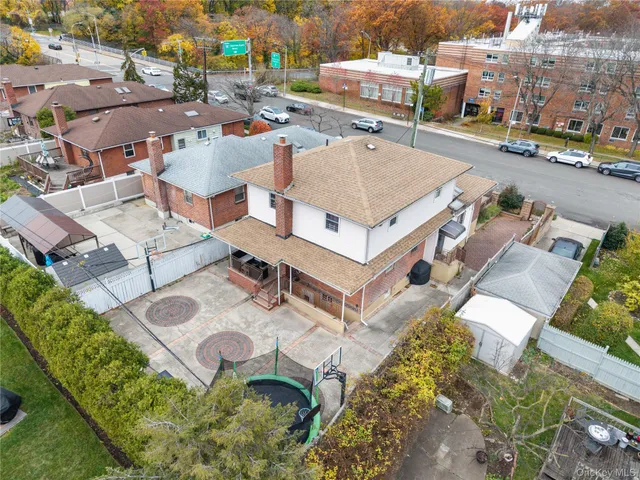 a picture of city view