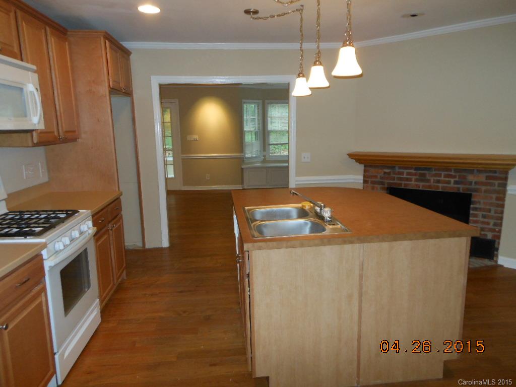 6022 Sharon Hills Road Charlotte, NC 28210 - Photo 4 of 13 Gallery Image 4