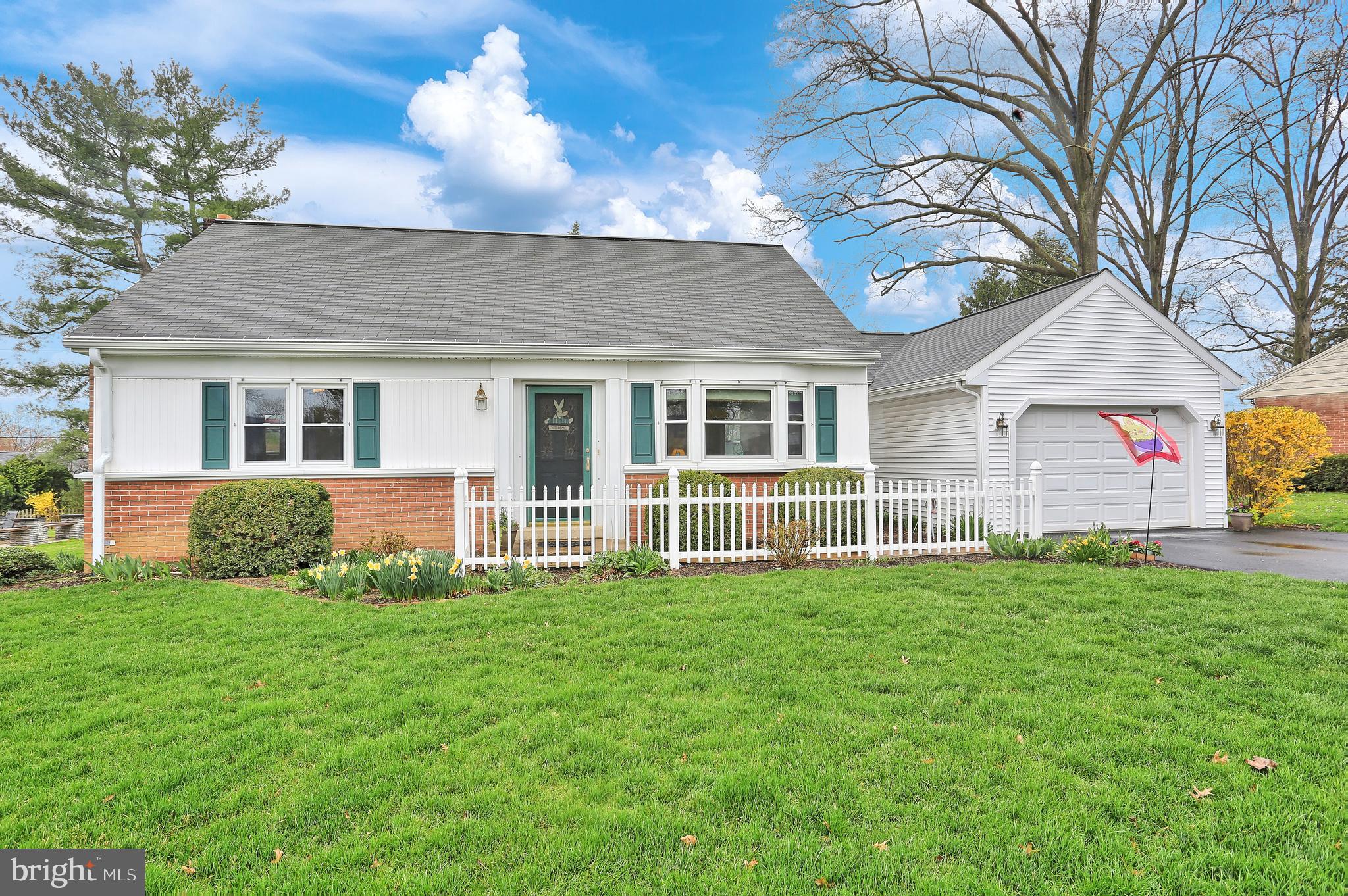 110 Whitney Road Lancaster, PA 17603 - Photo 1 of 31 Gallery Image 1