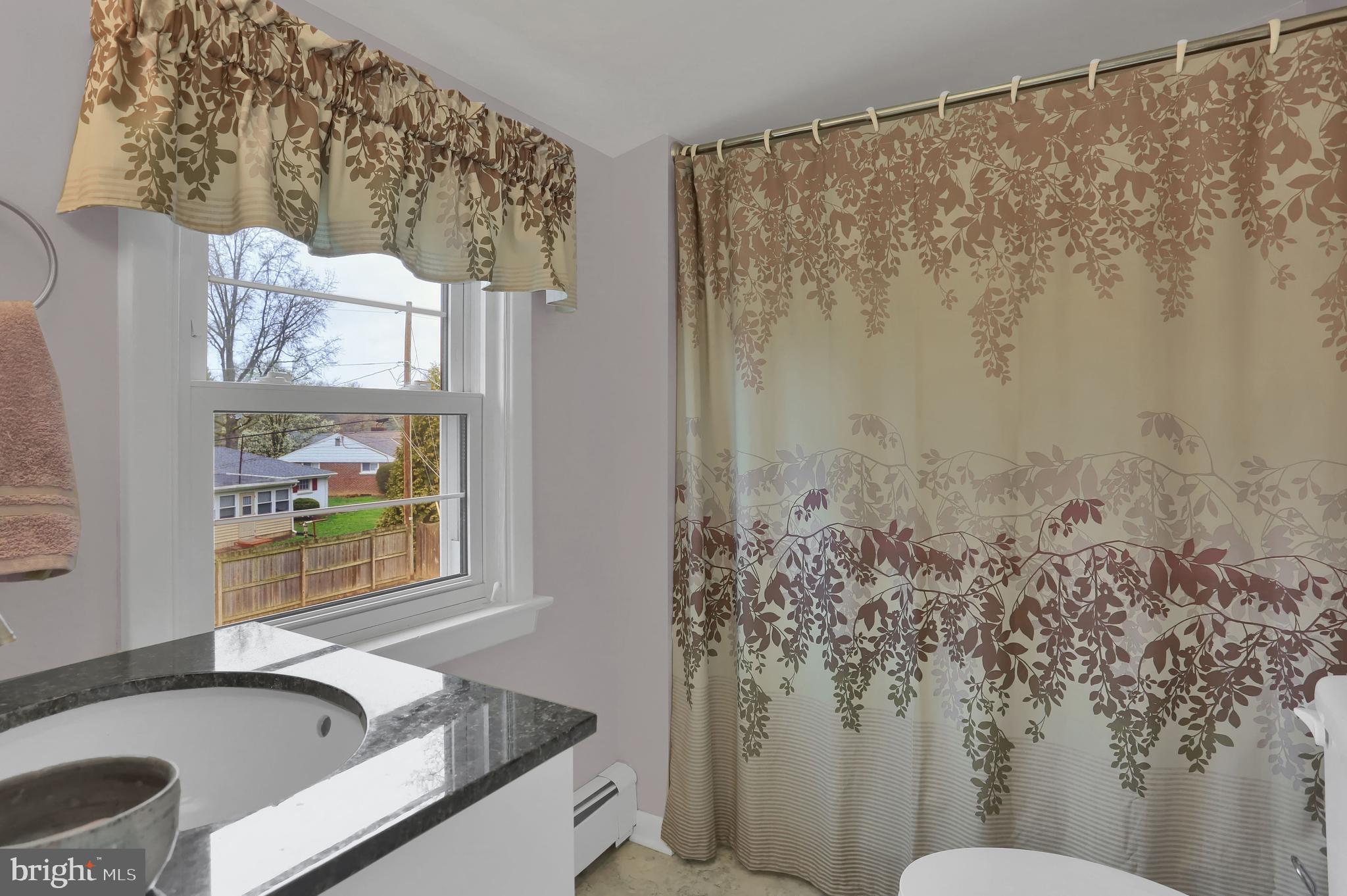 110 Whitney Road Lancaster, PA 17603 - Photo 16 of 31 Gallery Image 16