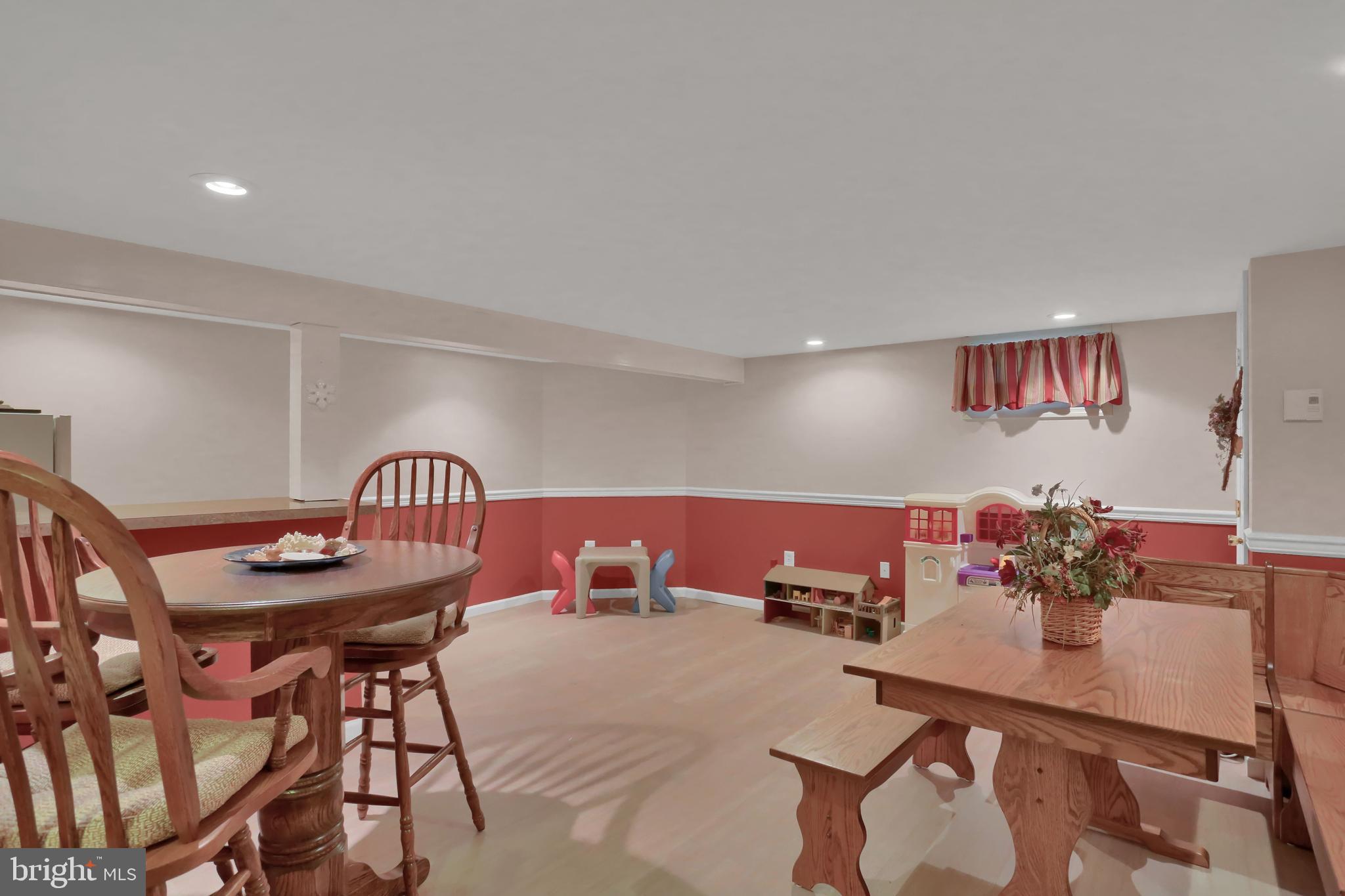 110 Whitney Road Lancaster, PA 17603 - Photo 23 of 31 Gallery Image 23